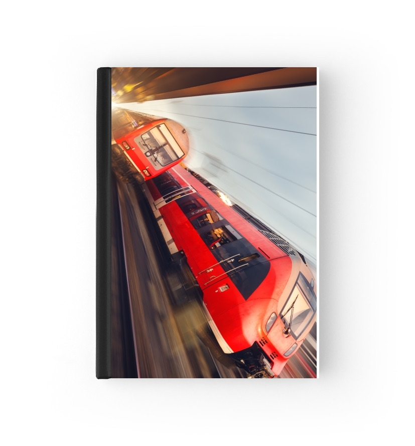  Trenes de pasajeros rojos de alta velocidad modernos al atardecer. estación de ferrocarril para cubierta de pasaporte